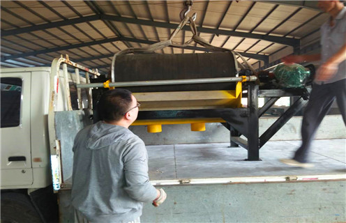 小型磁選機，小型漿料磁選機的使用提高工作效率_輥式小型漿料磁選機的使用提高工作效率_磁塊如何排列